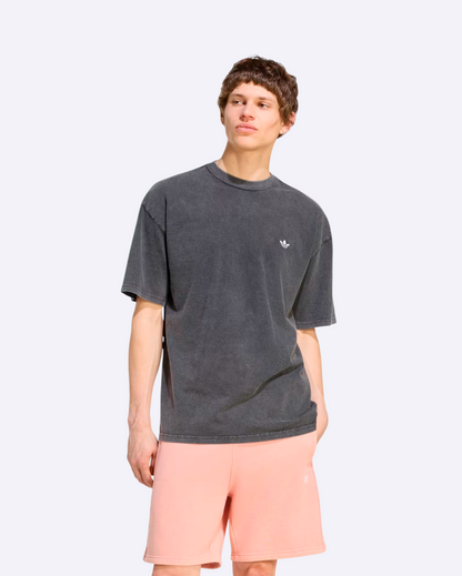 Trefoil Essentials Washed Loose Tee - Black